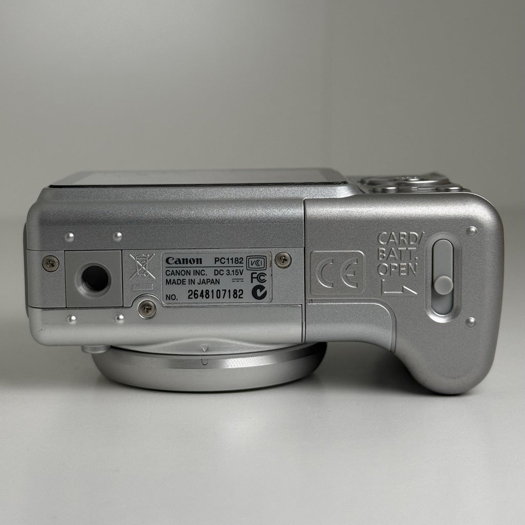 Canon PowerShot A700 Silver Compact Digital Camera + Box