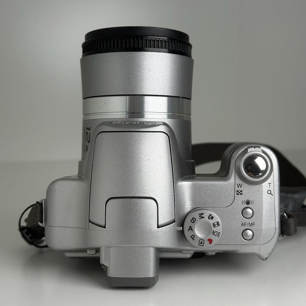 Panasonic Lumix DMC-F27 Silver Compact Digital Camera