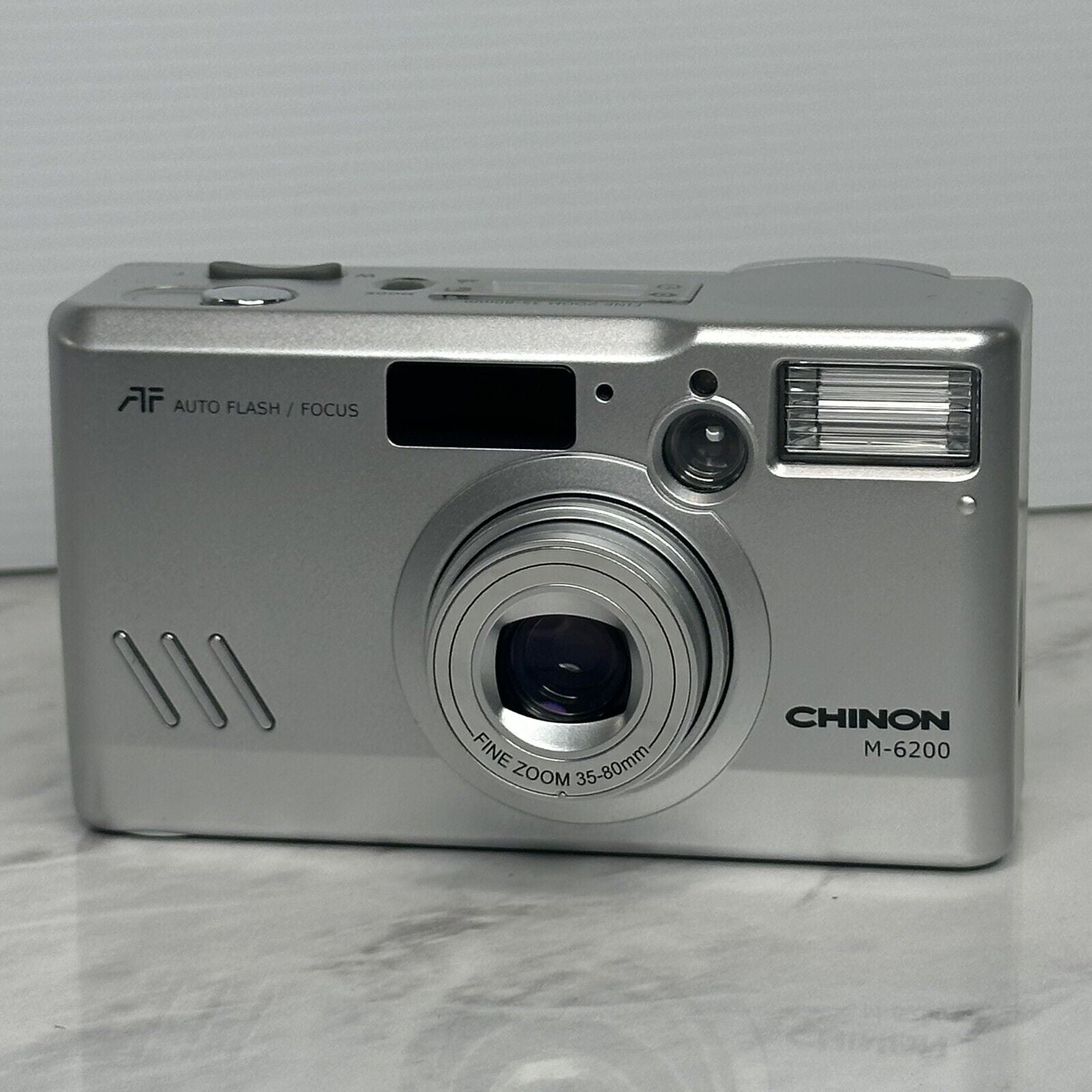 Chinon M-6200 35mm Film Silver Camera