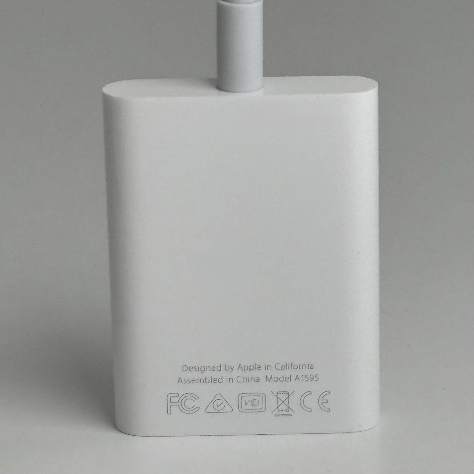 Apple Lightning to SD Card Reader A1595 GENUINE