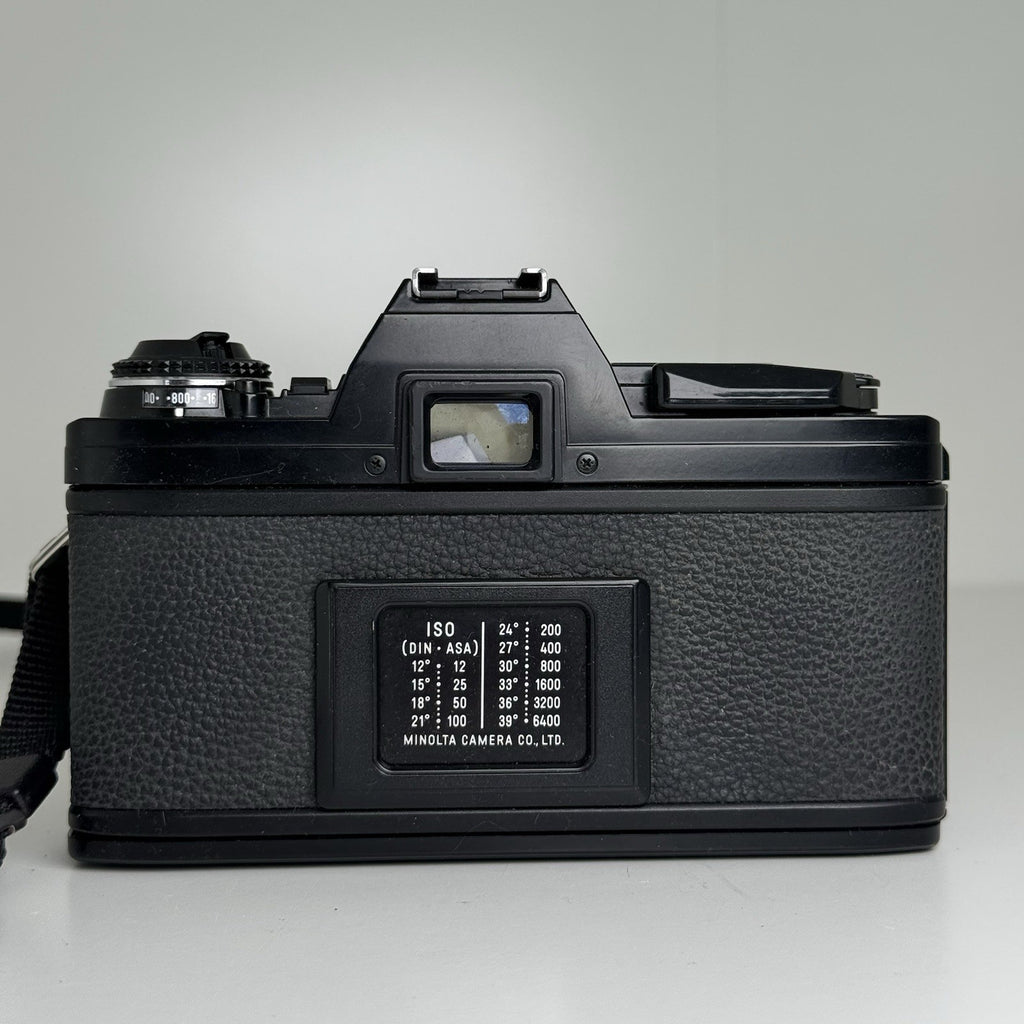 Minolta X-300 Black 35mm Film Camera & Tokina 35-70mm Lens UNTESTED