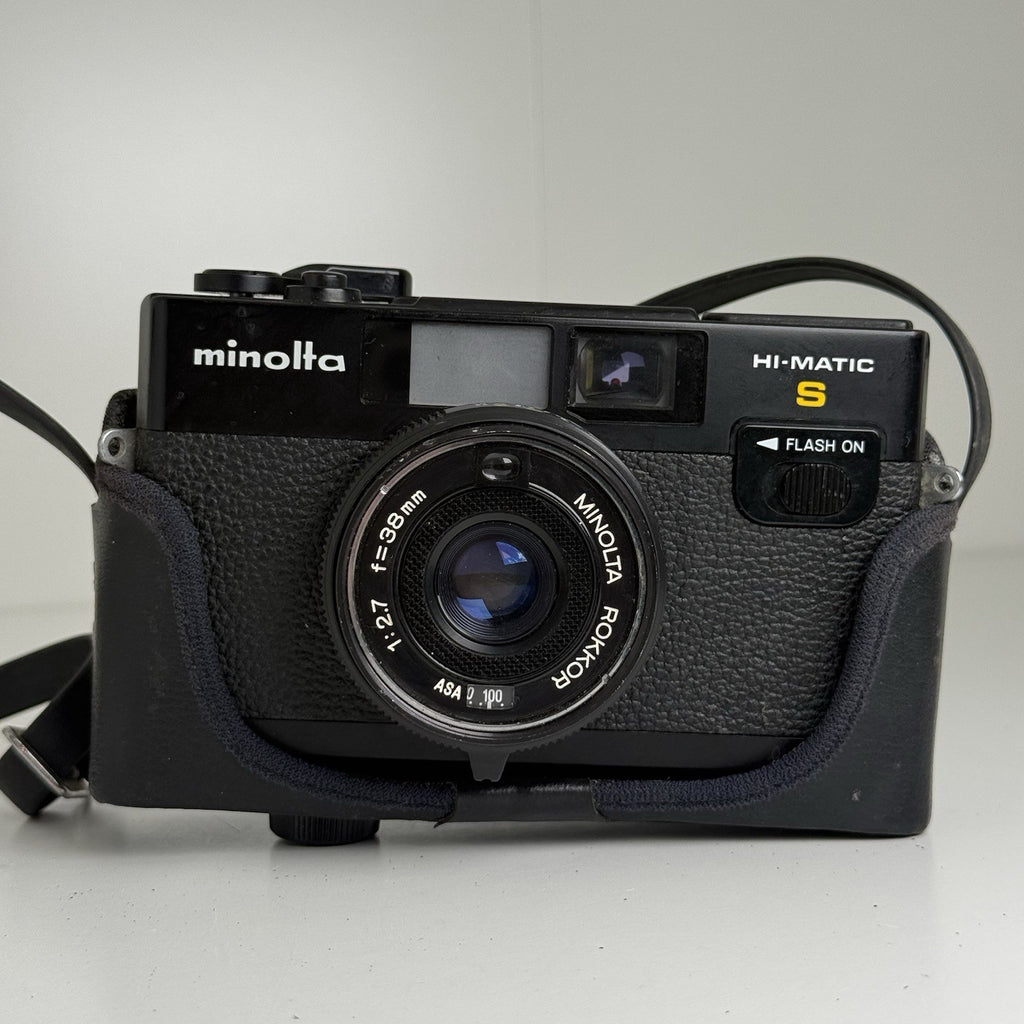 Minolta Hi-Matic S Black Compact 35mm Film Camera + Case
