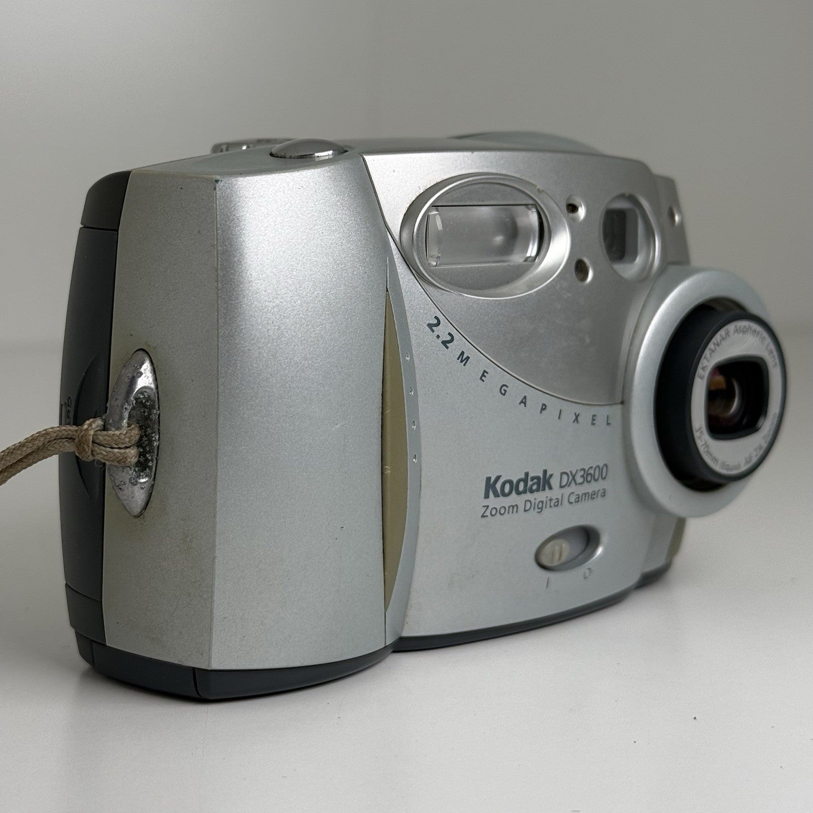 Kodak DX3600 Silver Compact Digital Camera + Case