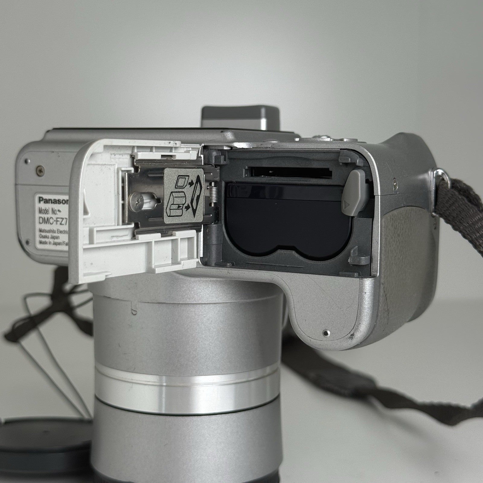 Panasonic Lumix DMC-F27 Silver Compact Digital Camera