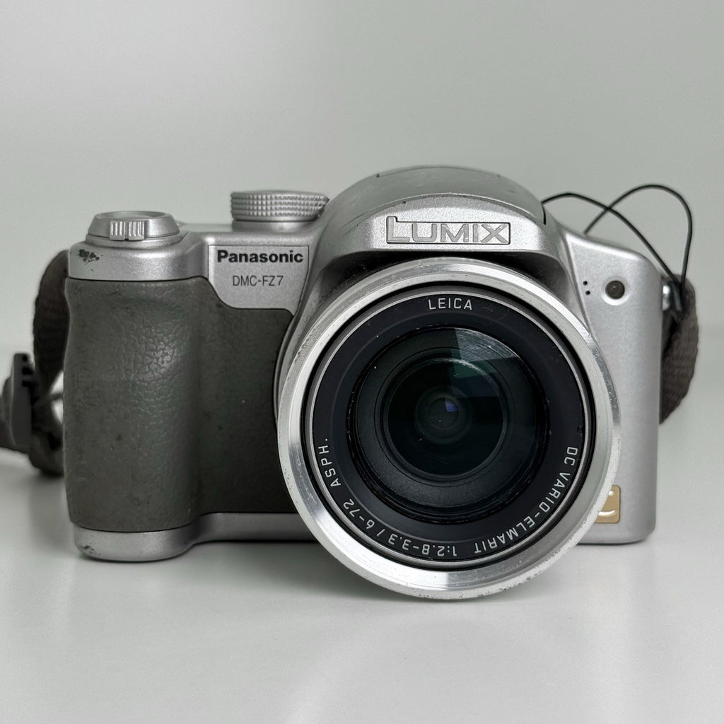 Panasonic Lumix DMC-FZ7 Silver Digital Camera + Battery&Charger