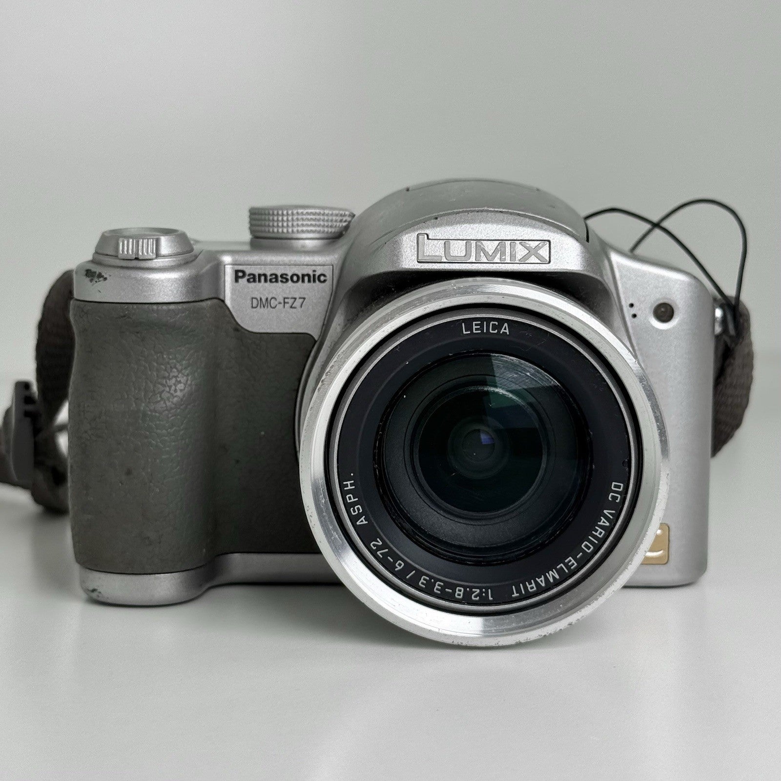 Panasonic Lumix DMC-FZ7 Silver Digital Camera + Battery&Charger