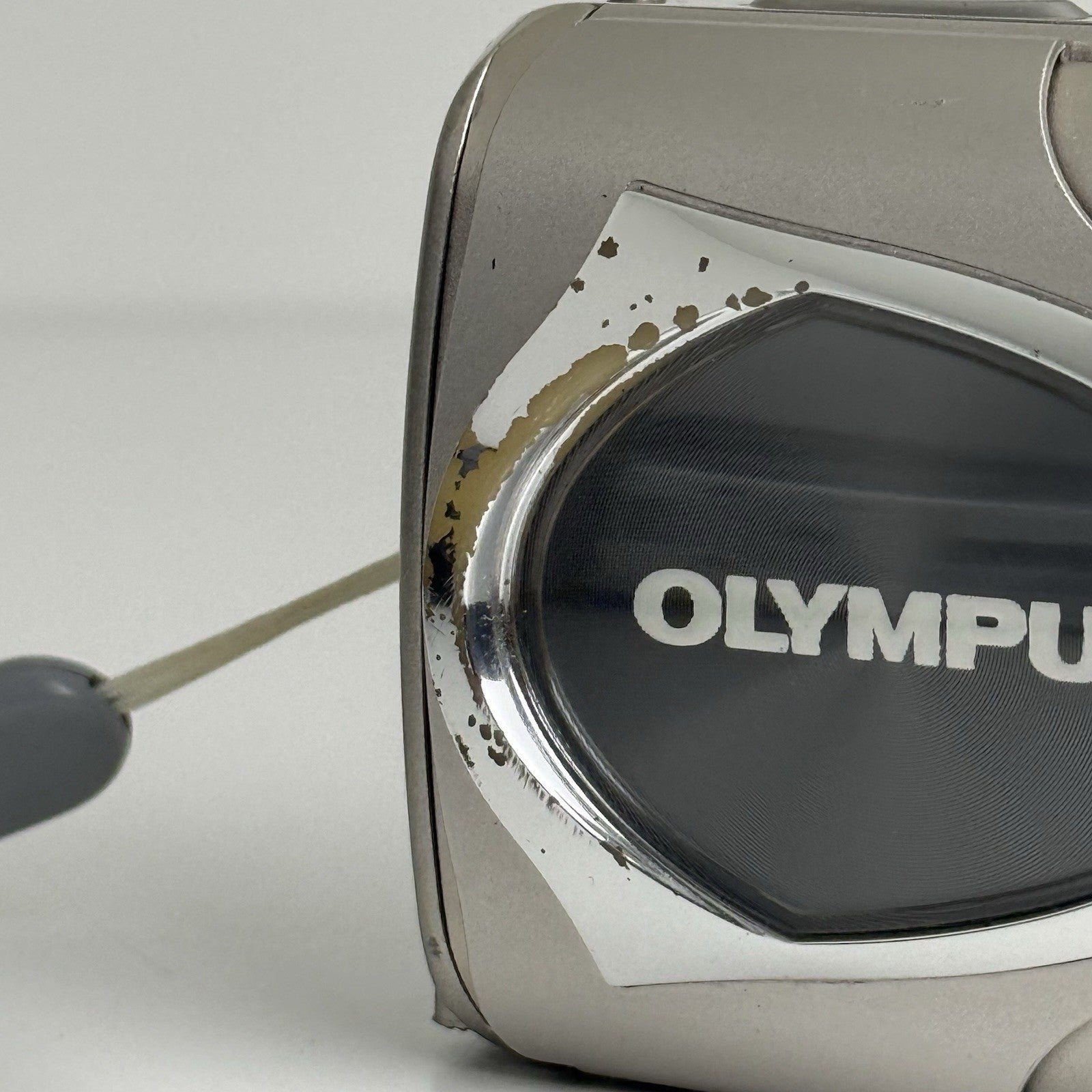 Olympus Stylus 410 Champagne Compact Digital Camera + Battery