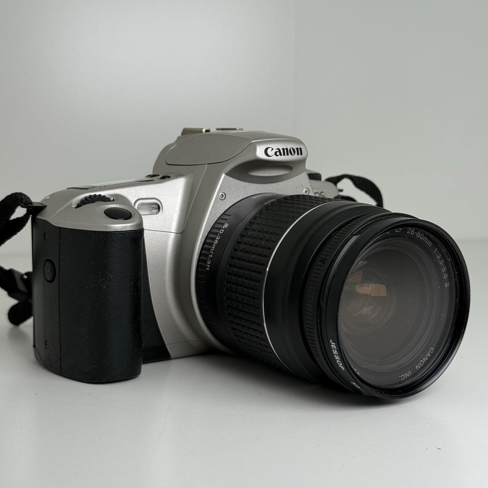 Canon EOS 300 35mm SLR Film Camera w/ Canon 28-80mm Lens