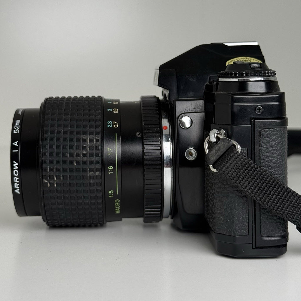 Minolta X-300 Black 35mm Film Camera & Tokina 35-70mm Lens UNTESTED