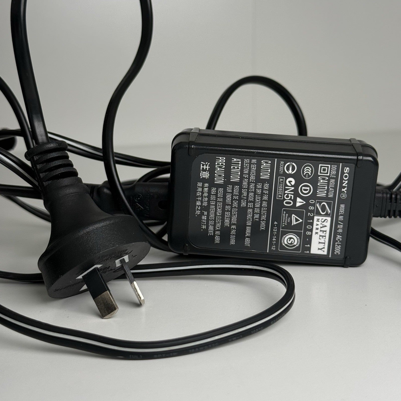 Sony Handycam HDR-XR500 Black Compact Camcorder + Accessories