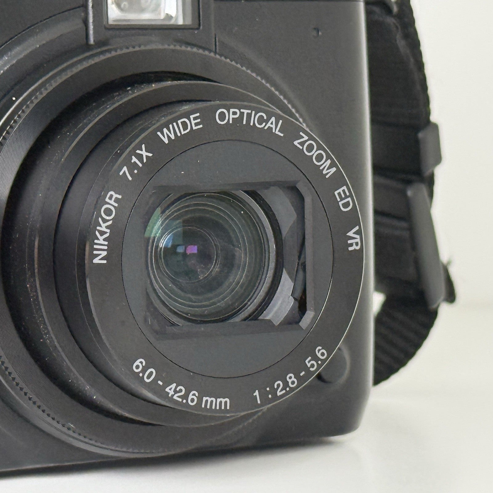 Nikon Coolpix P7000 Black Digital Camera