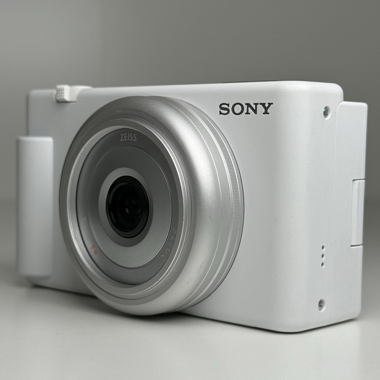 Sony ZV-1F White Compact Digital Vlog Camera with Box + More