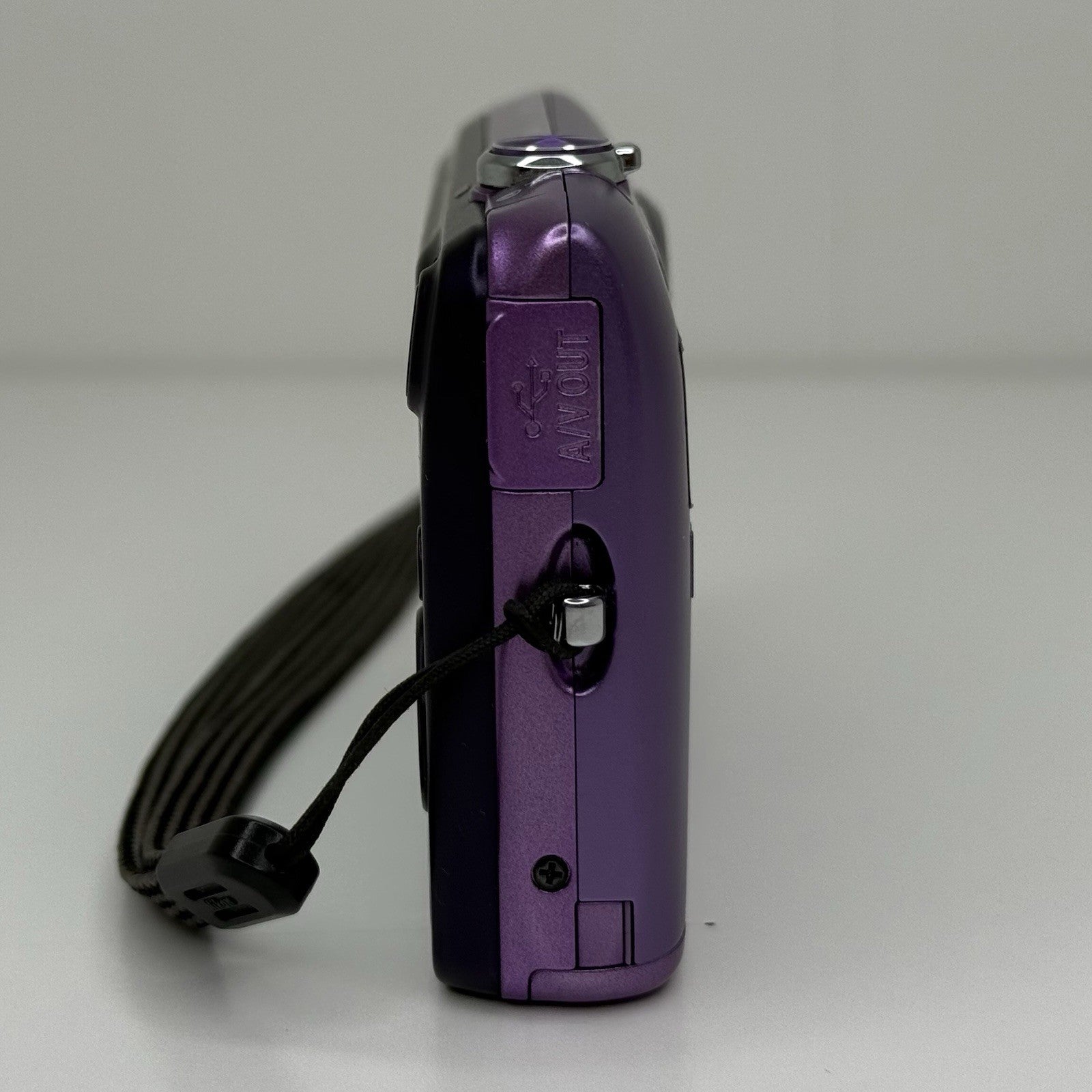 Nikon Coolpix S3500 Purple Compact Digital Camera + Case